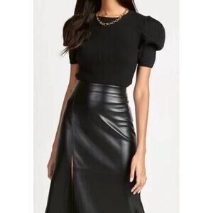 Tahari T Black Ribbed Short Puff Sleeve Sweater